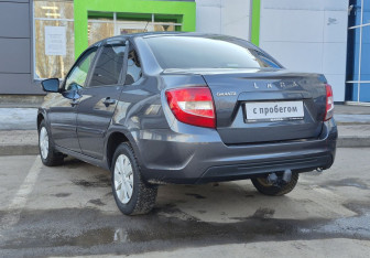 Подержанный автомобиль LADA (ВАЗ) Granta Sedan 2020 года (7 фото)