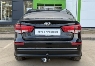Подержанный автомобиль Kia Rio Sedan 2015 года (6 фото)