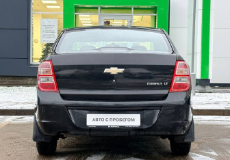 Подержанный автомобиль Chevrolet Cobalt Sedan 2013 года (6 фото)