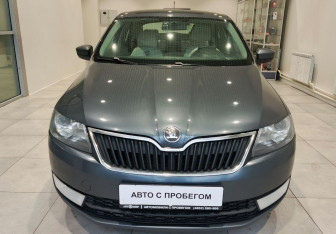 Подержанный автомобиль Skoda Rapid Liftback 2014 года (2 фото)