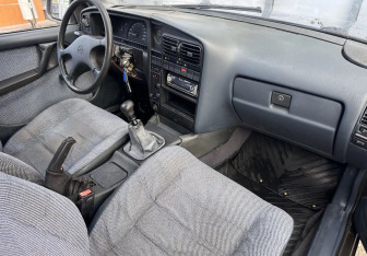 Подержанный автомобиль Opel Omega Sedan 1988 года (11 фото)