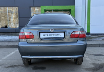 Подержанный автомобиль Fiat Albea 2010 года (6 фото)