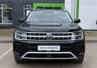 Подержанный автомобиль Volkswagen Teramont 2022 года (2 фото)