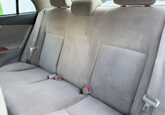 Подержанный автомобиль Toyota Corolla Sedan 2008 года (10 фото)