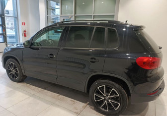 Подержанный автомобиль Volkswagen Tiguan 2013 года (6 фото)