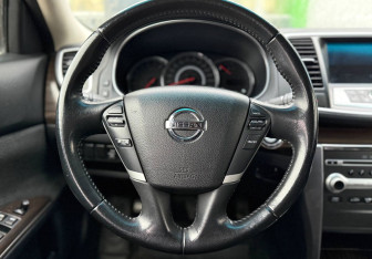 Подержанный автомобиль Nissan Teana 2012 года (13 фото)