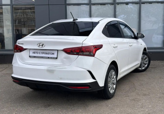 Подержанный автомобиль Hyundai Solaris Sedan 2021 года (4 фото)