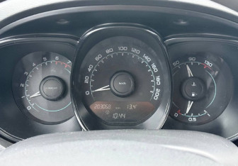 Подержанный автомобиль LADA (ВАЗ) Vesta Sedan 2016 года (12 фото)