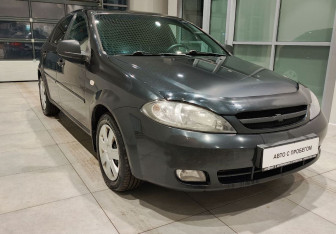 Подержанный автомобиль Chevrolet Lacetti Hatchback 2012 года (3 фото)