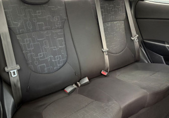 Подержанный автомобиль Kia Rio Sedan 2016 года (11 фото)