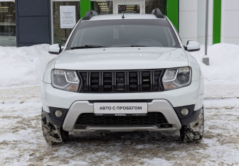 Подержанный автомобиль Renault Duster 2019 года (2 фото)