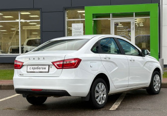 Подержанный автомобиль LADA (ВАЗ) Vesta Sedan 2016 года (5 фото)