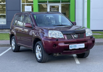 Подержанный автомобиль Nissan X-Trail 2006 года (3 фото)