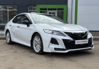 Подержанный автомобиль Toyota Camry Sedan 2018 года (3 фото)