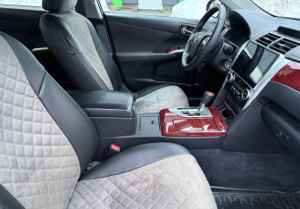 Подержанный автомобиль Toyota Camry Sedan 2012 года (10 фото)