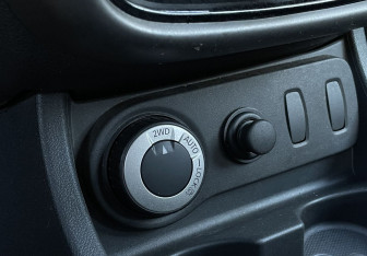 Подержанный автомобиль Renault Duster 2015 года (13 фото)