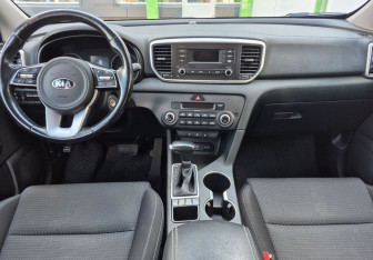 Подержанный автомобиль Kia Sportage 2018 года (9 фото)
