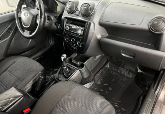 Подержанный автомобиль LADA (ВАЗ) Granta Sedan 2015 года (12 фото)