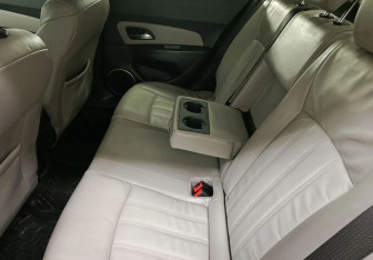 Подержанный автомобиль Chevrolet Cruze Sedan 2013 года (14 фото)