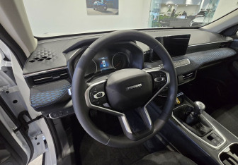 Новый Haval Jolion 2025 (10 фото)