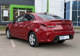 Подержанный автомобиль Kia Rio Sedan 2020 года (7 фото)