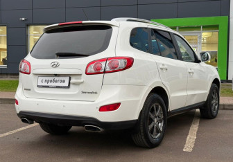Подержанный автомобиль Hyundai Santa Fe 2010 года (4 фото)