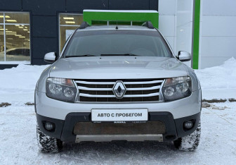 Подержанный автомобиль Renault Duster 2013 года (2 фото)