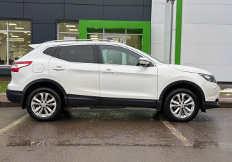 Подержанный автомобиль Nissan Qashqai 2014 года (4 фото)