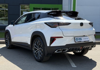 Подержанный автомобиль Changan UNI-T 2023 года (7 фото)