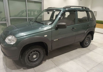 Подержанный автомобиль Chevrolet Niva 2012 года (4 фото)