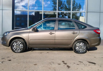 Подержанный автомобиль LADA (ВАЗ) Granta Liftback 2025 года (7 фото)