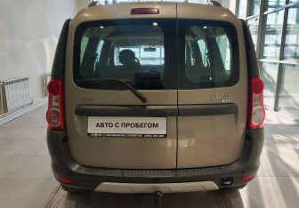 Подержанный автомобиль LADA (ВАЗ) Largus Wagon 2016 года (9 фото)