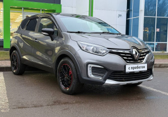 Подержанный автомобиль Renault Kaptur 2020 года (3 фото)