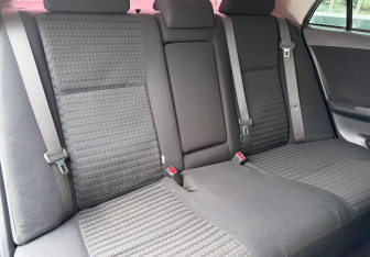 Подержанный автомобиль Toyota Corolla Sedan 2007 года (11 фото)