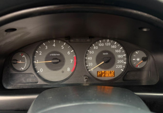 Подержанный автомобиль Nissan Almera Classic 2007 года (12 фото)