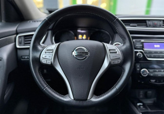 Подержанный автомобиль Nissan X-Trail 2018 года (13 фото)