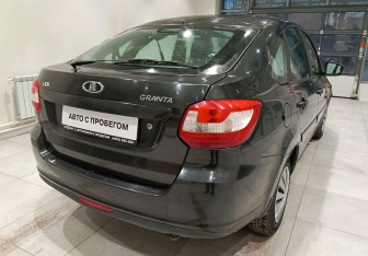 Подержанный автомобиль LADA (ВАЗ) Granta Sedan 2014 года (6 фото)