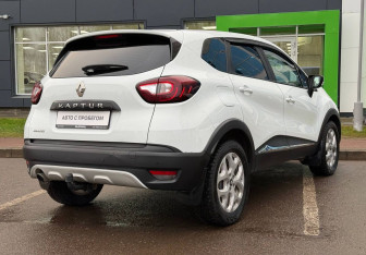 Подержанный автомобиль Renault Kaptur 2017 года (5 фото)