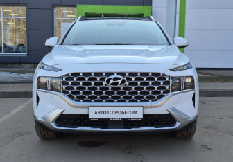 Подержанный автомобиль Hyundai Santa Fe 2020 года (2 фото)