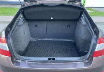 Подержанный автомобиль Skoda Octavia Liftback 2013 года (15 фото)