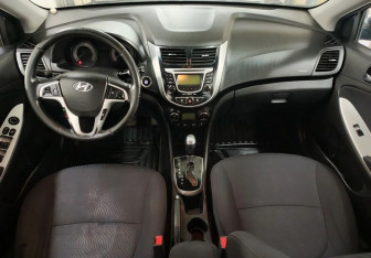 Подержанный автомобиль Hyundai Solaris Sedan 2012 года (10 фото)