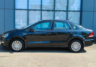 Подержанный автомобиль Volkswagen Polo Sedan 2018 года (5 фото)