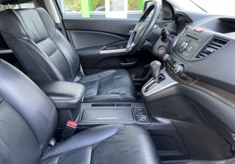 Подержанный автомобиль Honda CR-V 2013 года (10 фото)