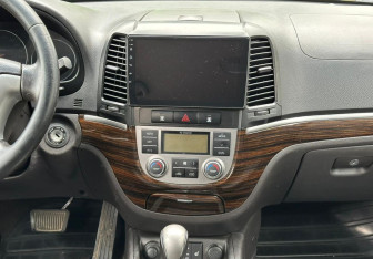 Подержанный автомобиль Hyundai Santa Fe 2012 года (12 фото)