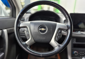 Подержанный автомобиль Chevrolet Captiva 2012 года (12 фото)