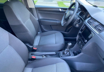 Подержанный автомобиль Skoda Rapid Liftback 2019 года (10 фото)