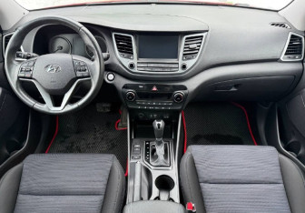 Подержанный автомобиль Hyundai Tucson 2018 года (10 фото)