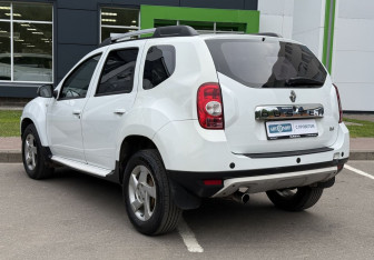 Подержанный автомобиль Renault Duster 2013 года (7 фото)