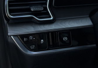 Подержанный автомобиль Kia Sportage 2023 года (18 фото)