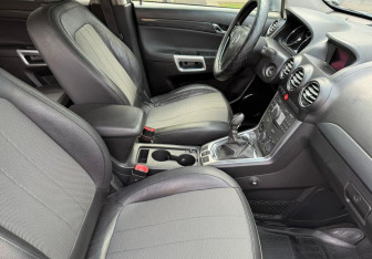 Подержанный автомобиль Opel Antara 2013 года (9 фото)